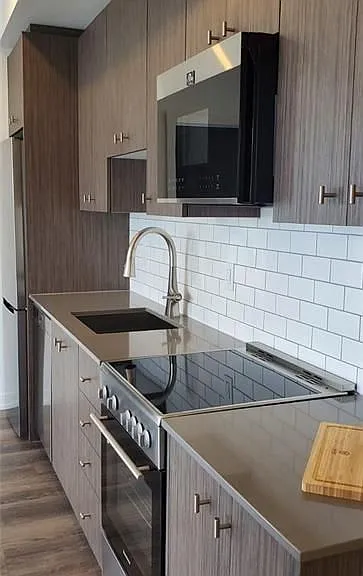 15 Wellington St S #2602 — Photo 18