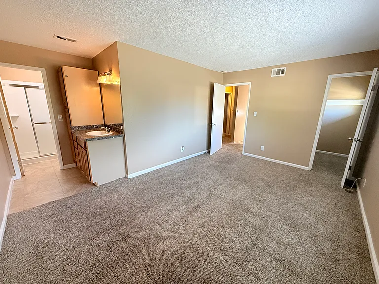 6881 Kettering Cir — Photo 21