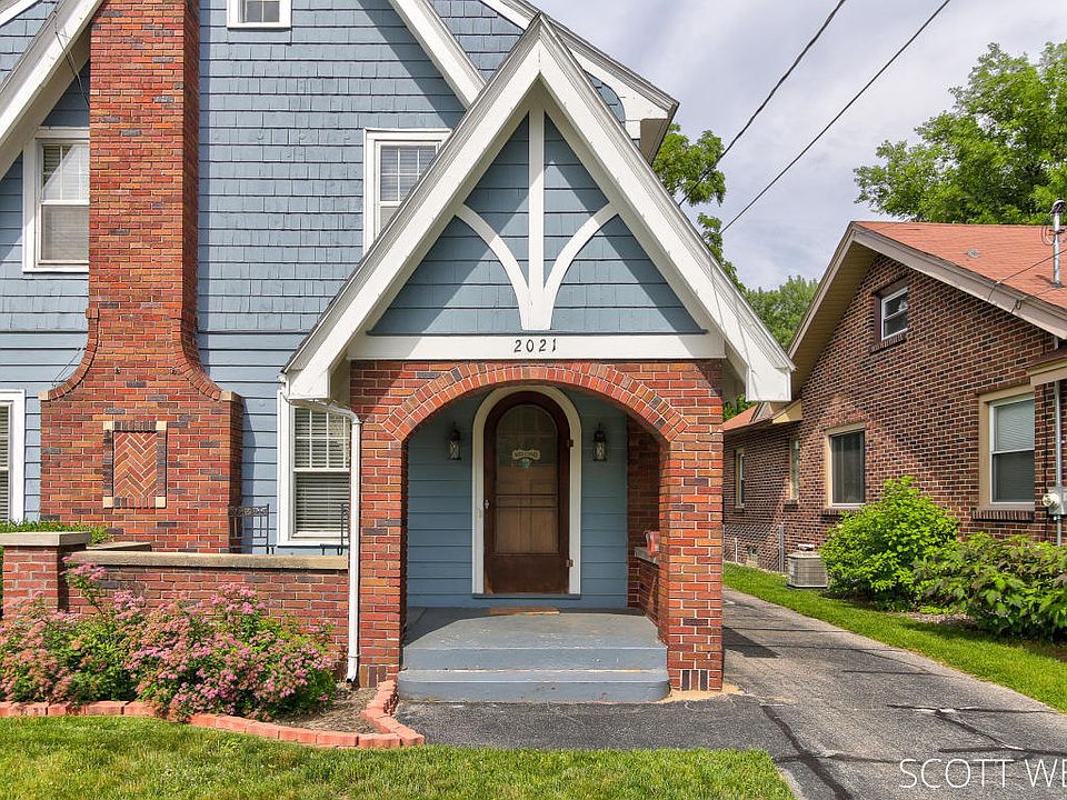 1st image of 2021 Paris Ave SE