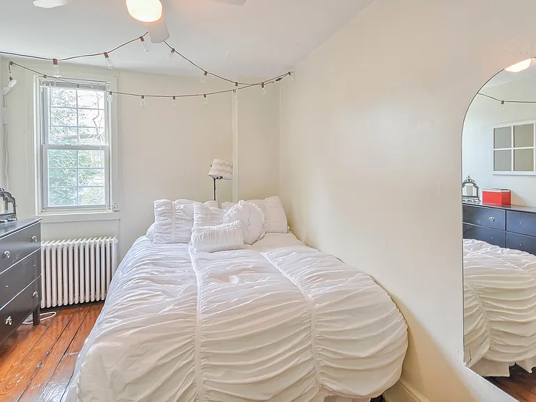 206A E 3rd St — Photo 14
