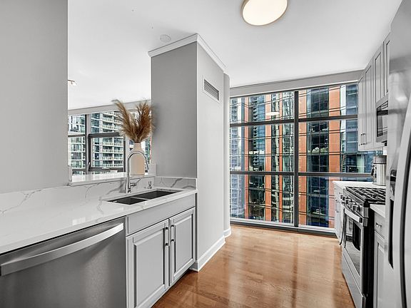 4th image of 201 N Westshore Dr APT 2208