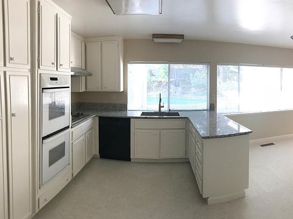 3rd image of 10965 Dryden Ave