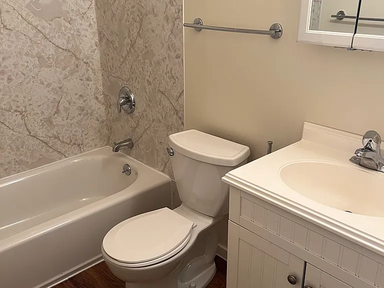 5001 Ravenna Ave NE #20 — Photo 3