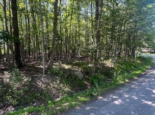 18 Dingmans Ct, Dingmans Ferry, PA 18328