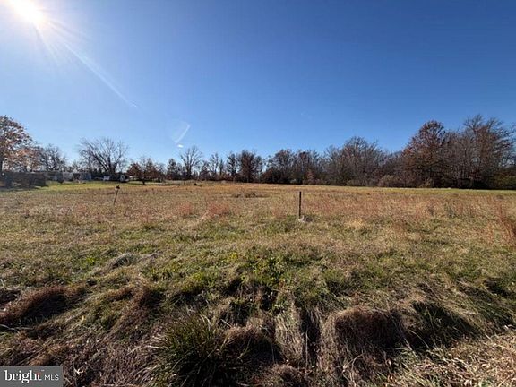 4th image of 3436 Carlisle Pike