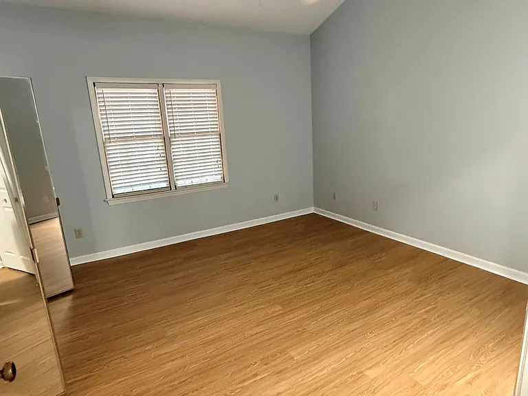 1458 Barton Place Dr — Photo 7