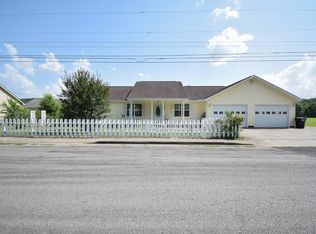 421 W 2nd St #17, Jasper, TN 37347