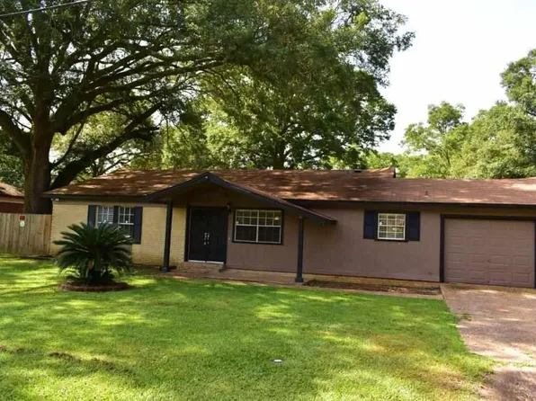 2611 Green Bay Dr, Pensacola, FL 32526