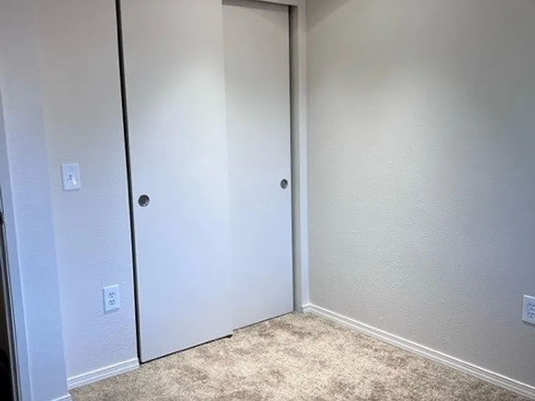 154-Sandy Dr Apts — Photo 36