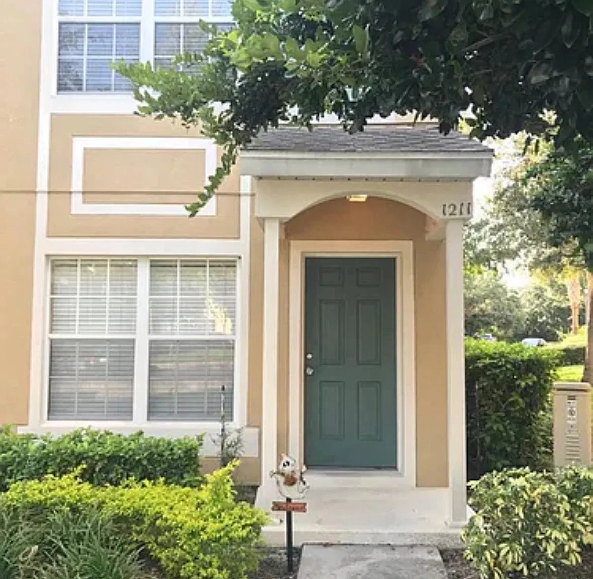 2 bed, 2.5 bath, 1216 sqft, $1,799 — Photo 1