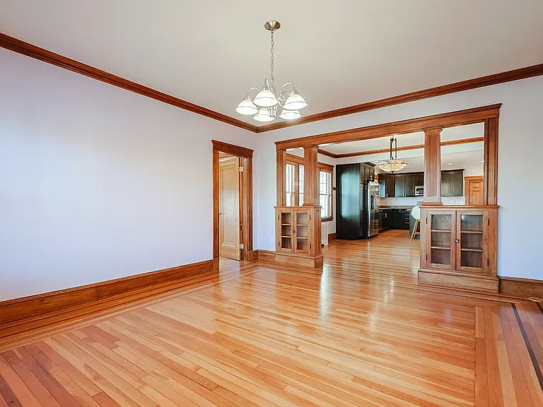 52-54 Clarence St #1 — Photo 7