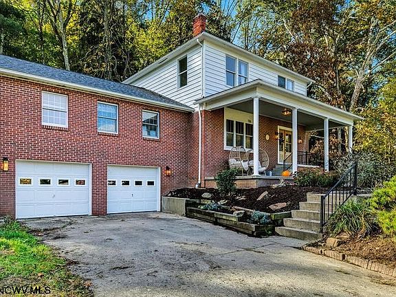 3rd image of 1116 E Grafton Rd
