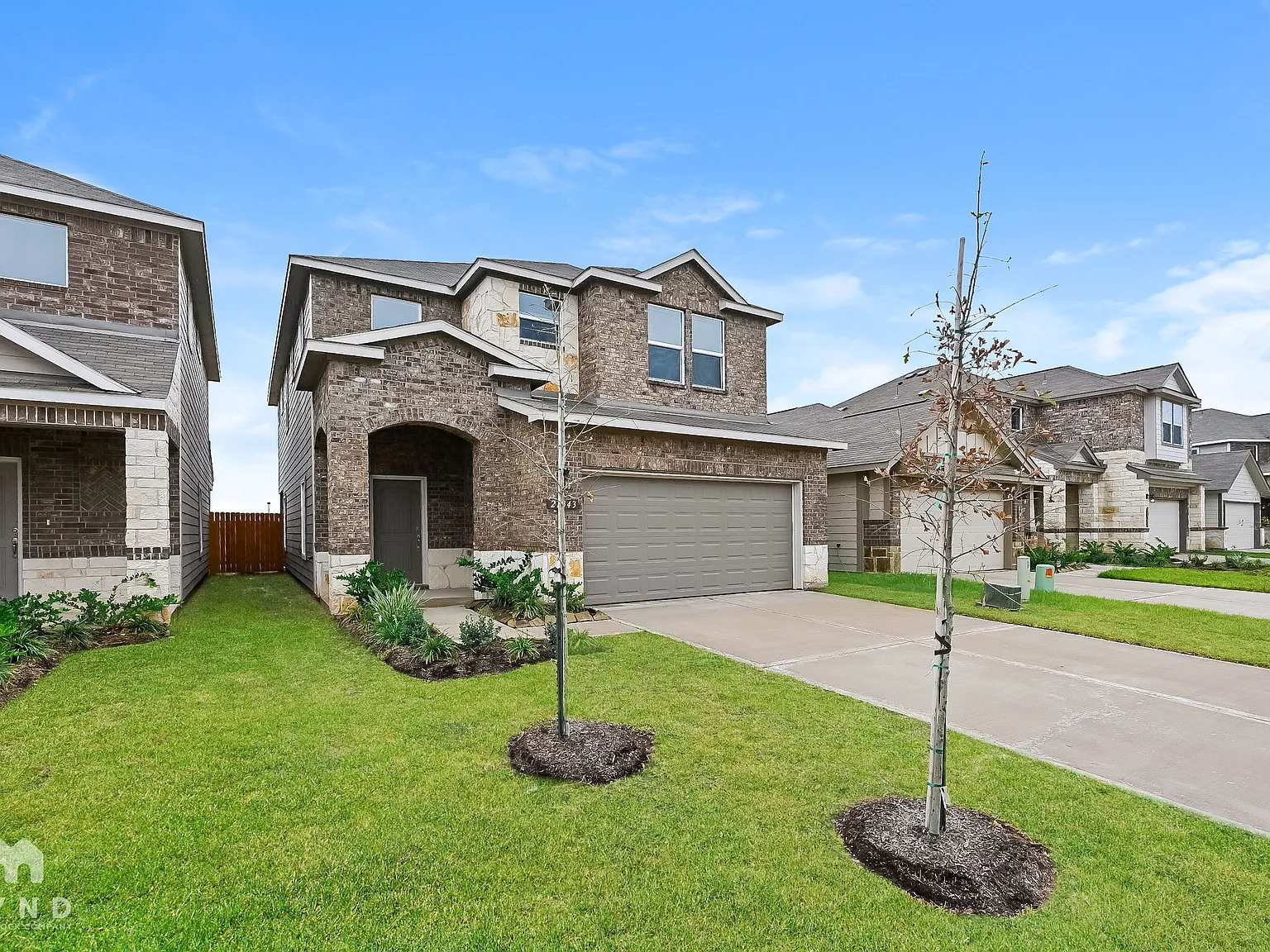 4 bed, 3.5 bath, 2064 sqft, $2,499 — Photo 4