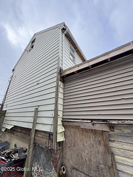 3rd image of 127 Sherman Street
