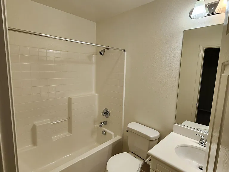 969 S Bluff Rd — Photo 26