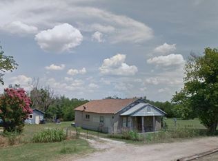 620 S Madison St, Maud, OK 74854