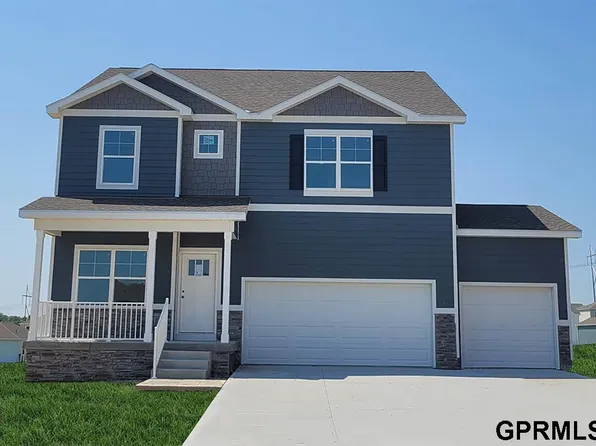 6313 Centennial Rd, Omaha, NE 68157