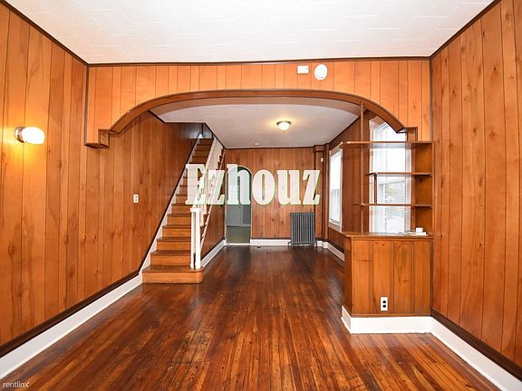 1201 N Luzerne living1