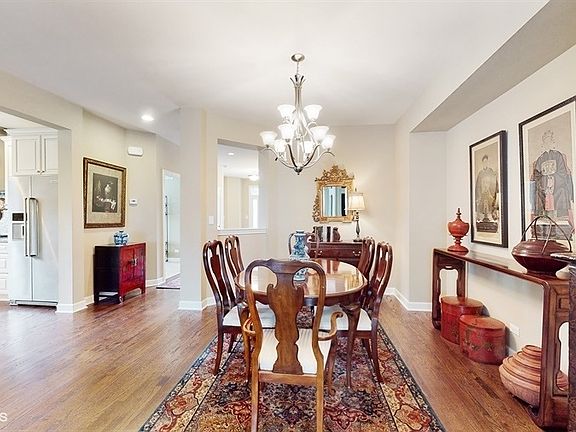 2nd image of 668 Woodglen Ct