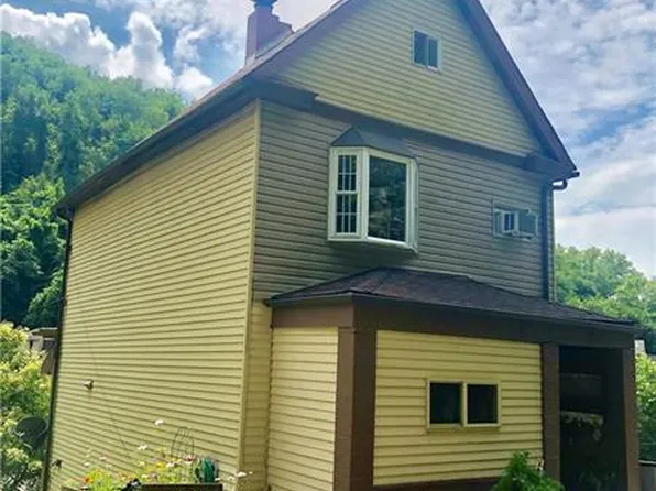 312 Patterson St, Wall, PA 15148