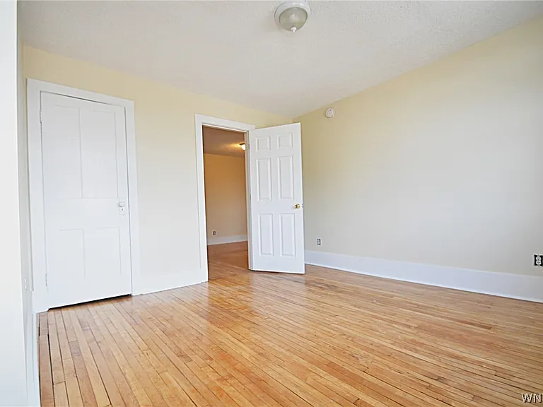 8525 Main St — Photo 8