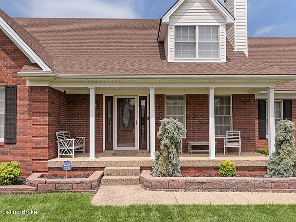 5th image of 6403 Autumn Oak Way