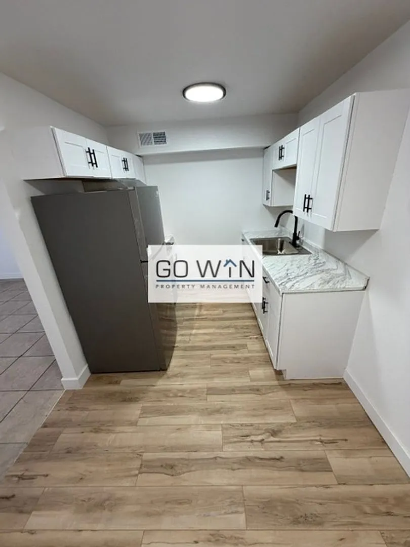 54 W Southern Ave — Photo 2