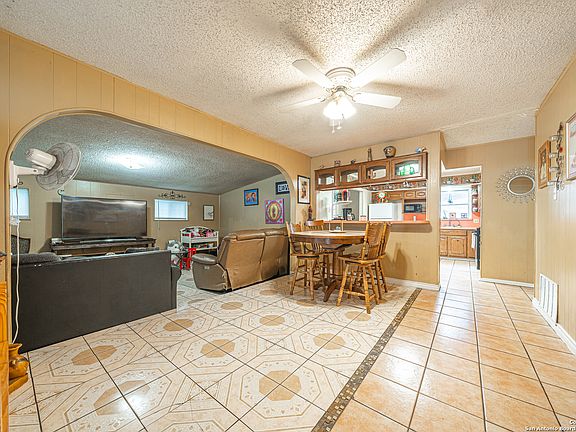 4th image of 3211 Hatton