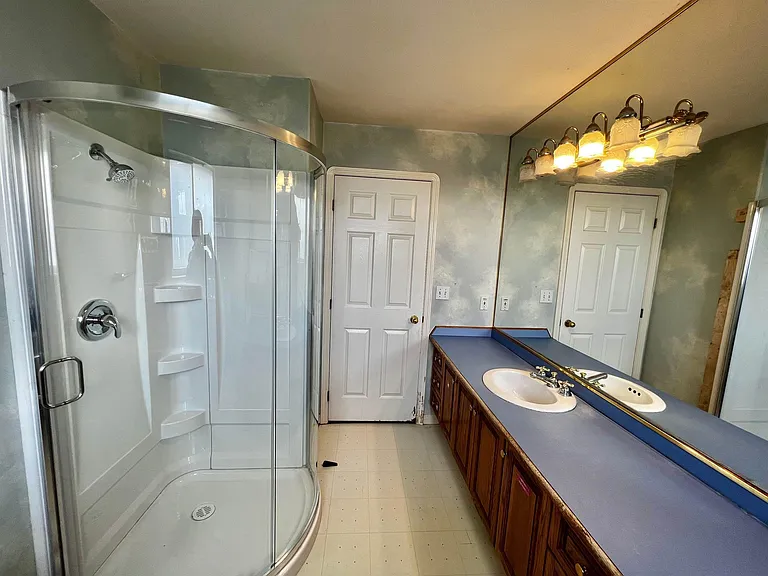 4864 Watling St #D — Photo 5