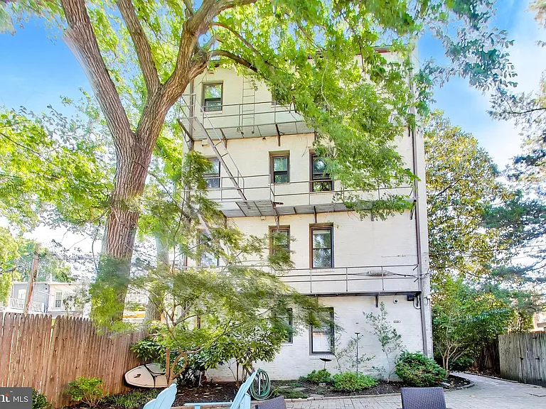 116 N Carolina Ave SE #302 — Photo 23