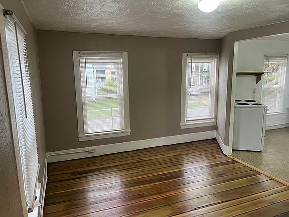 4th image of 506 Emmet St #2