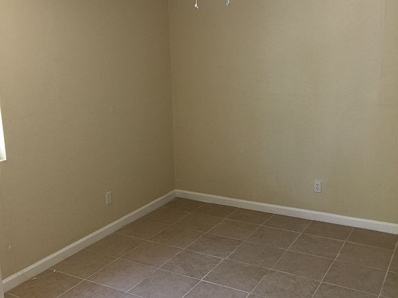 5th image of 5250 Lindhurst Ave APT 9