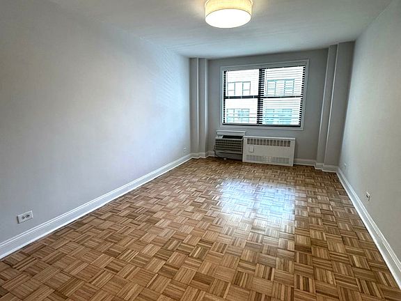 3rd image of 442 W 57th St APT 9J