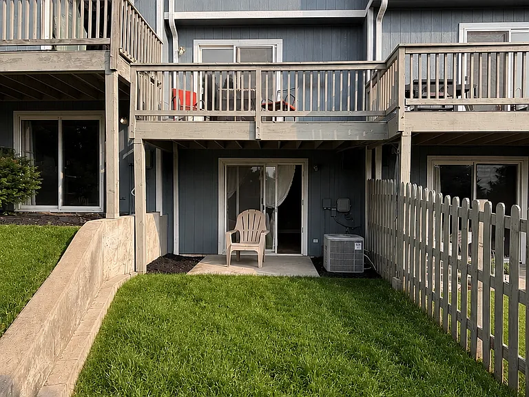2031 Oakcrest Cir — Photo 40