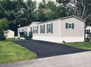 12 Kimberly St, Palmyra, ME 04965