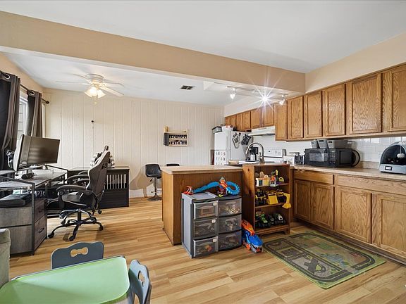 4th image of 3309 Beacon St Unit 62