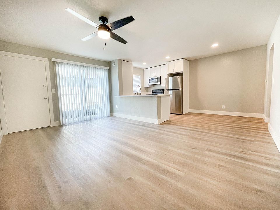 1st image of 3162 Monroe Ave APT 4