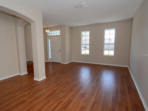 4th image of 3905 Shawn Cir