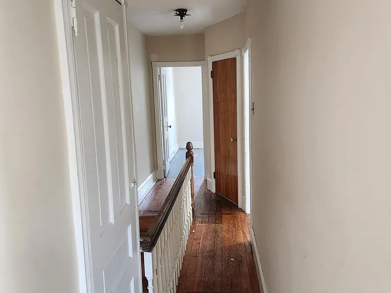 535 Green Ln — Photo 4