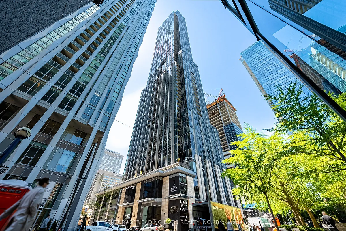 Building Photo - 11 Yorkville Ave #3709