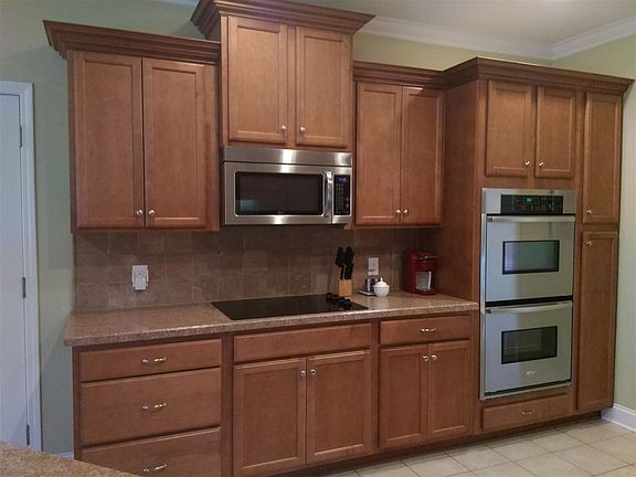 3rd image of 228 Lillians Farm Ln