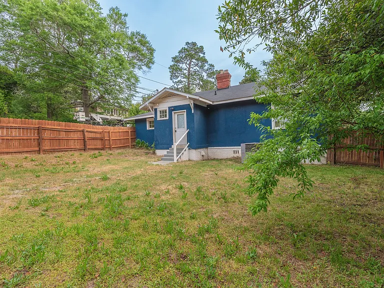 2056 McDowell St — Photo 21