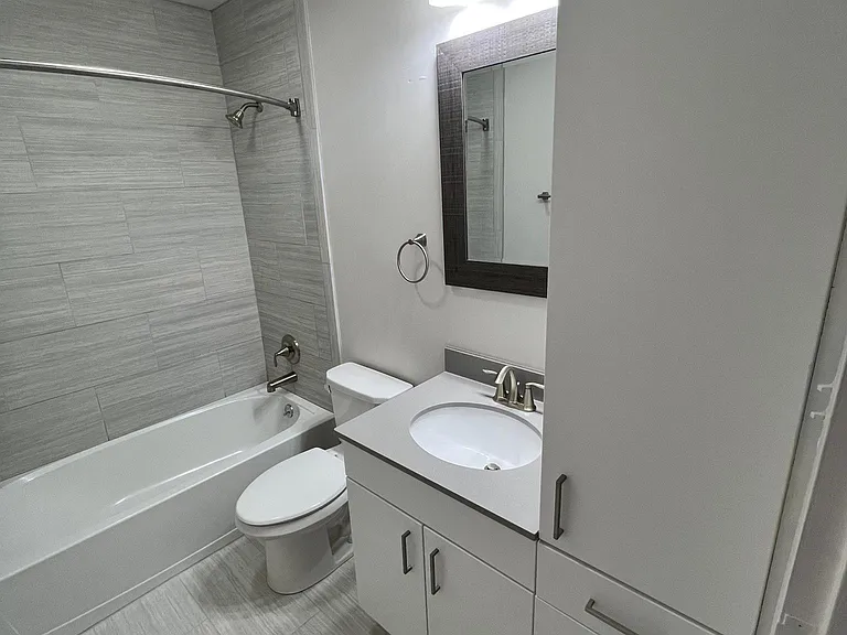 501 N Orange St #C2 — Photo 7