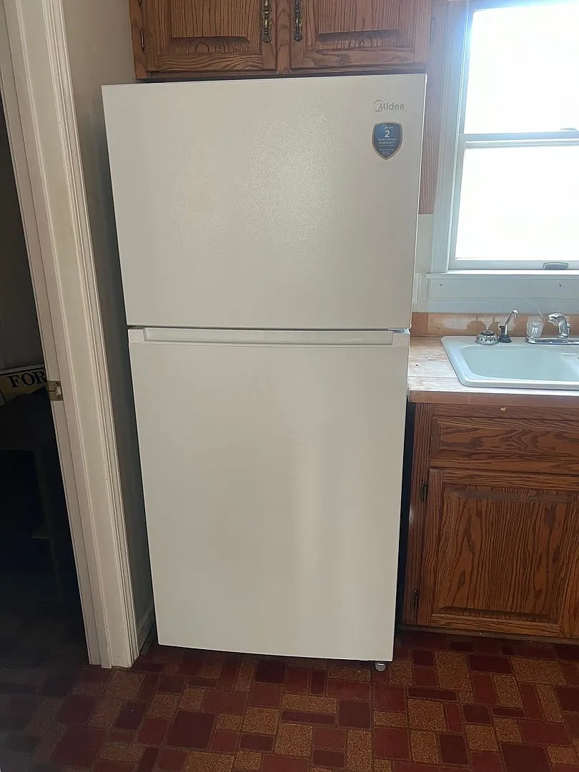 Great Studio Style Home!! Near Downtown! — Photo 4