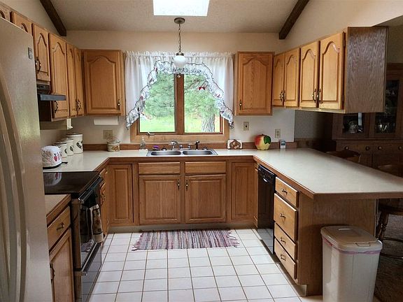 5th image of 129 Forest Park Dr