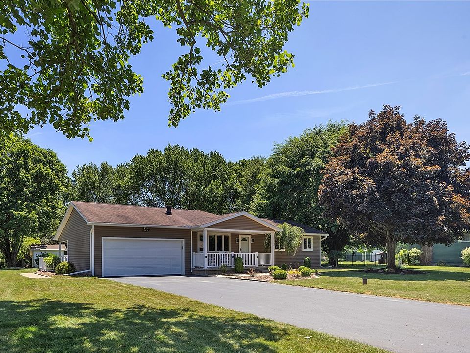 1st image of 16 Aylesworth Way
