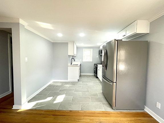 4th image of 36 Lennon Ave Floor 2