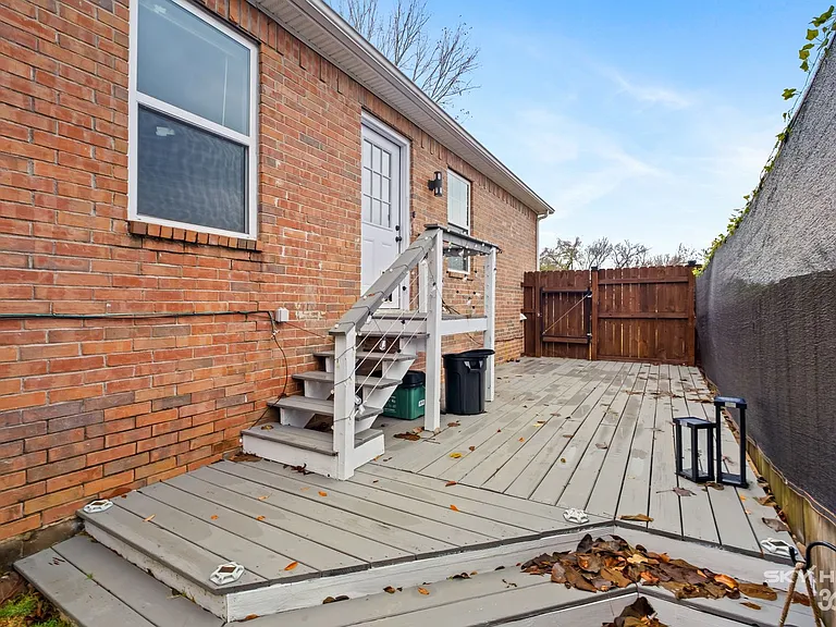 731 S Erika Ave — Photo 26