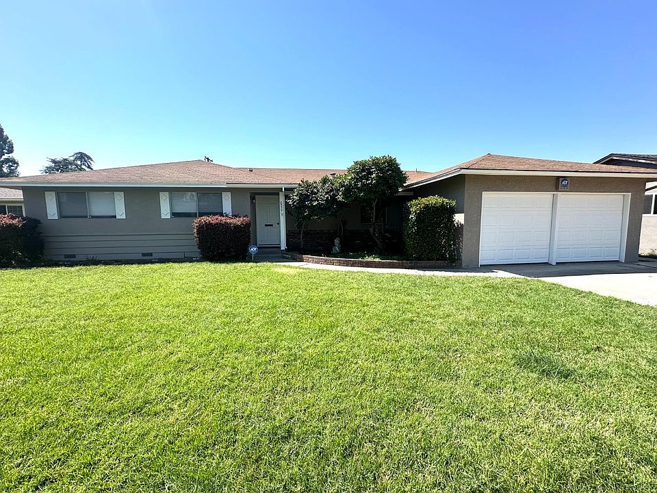 1st image of 2550 El Capitan Dr