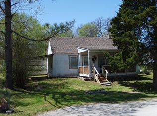 100 School St, South West City, MO 64863